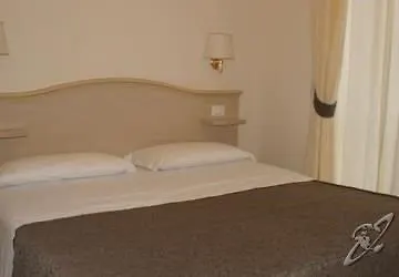 Hotel Cortese Sanremo 3*,
